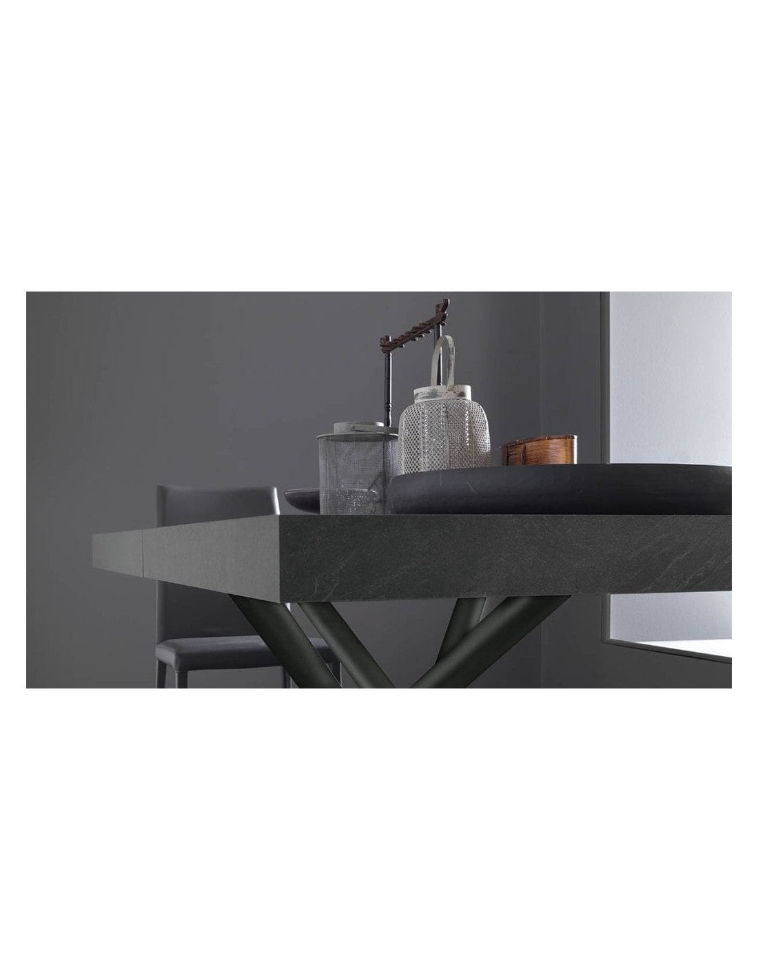 Farenight extending dining table