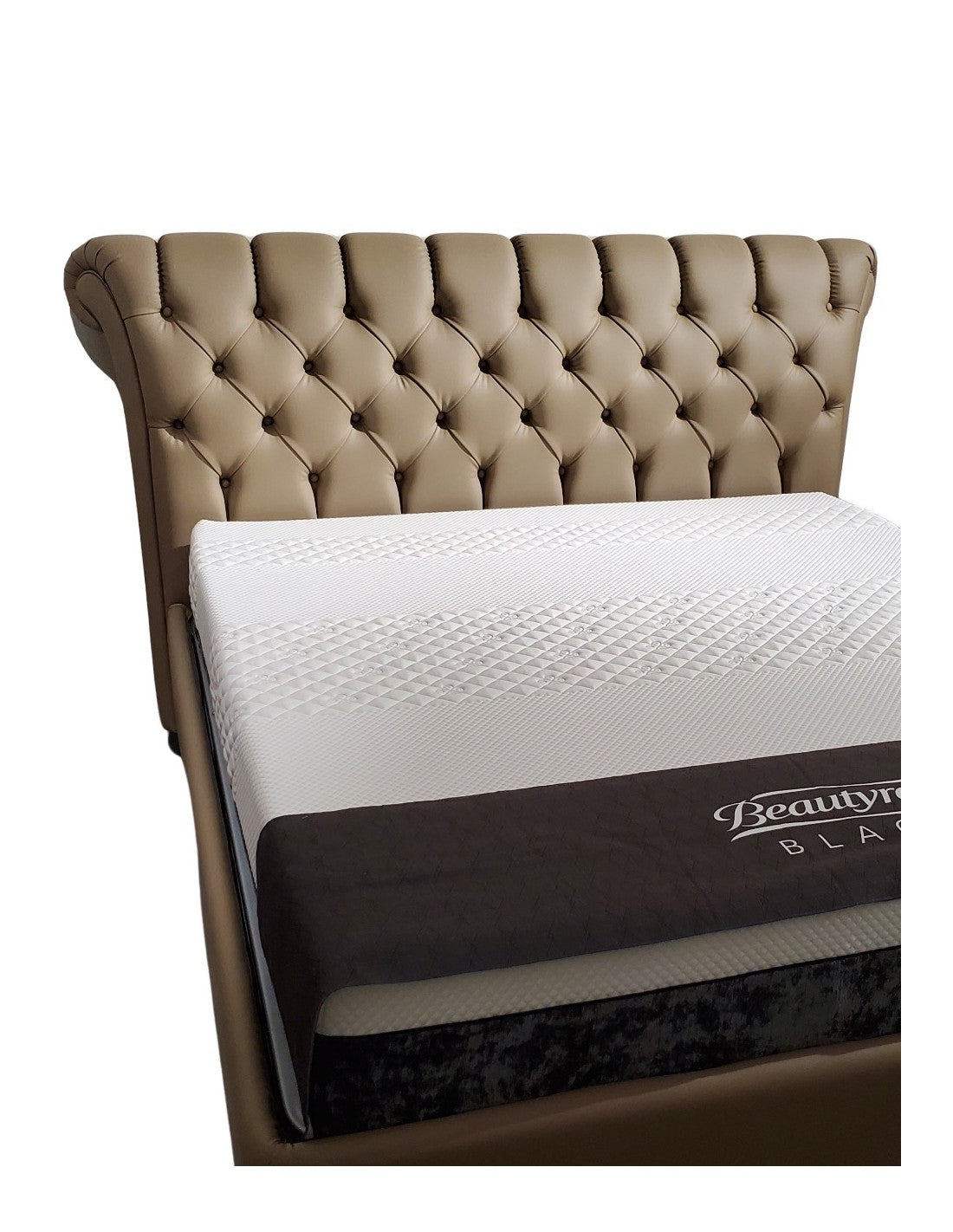 Classic Capitonné bed