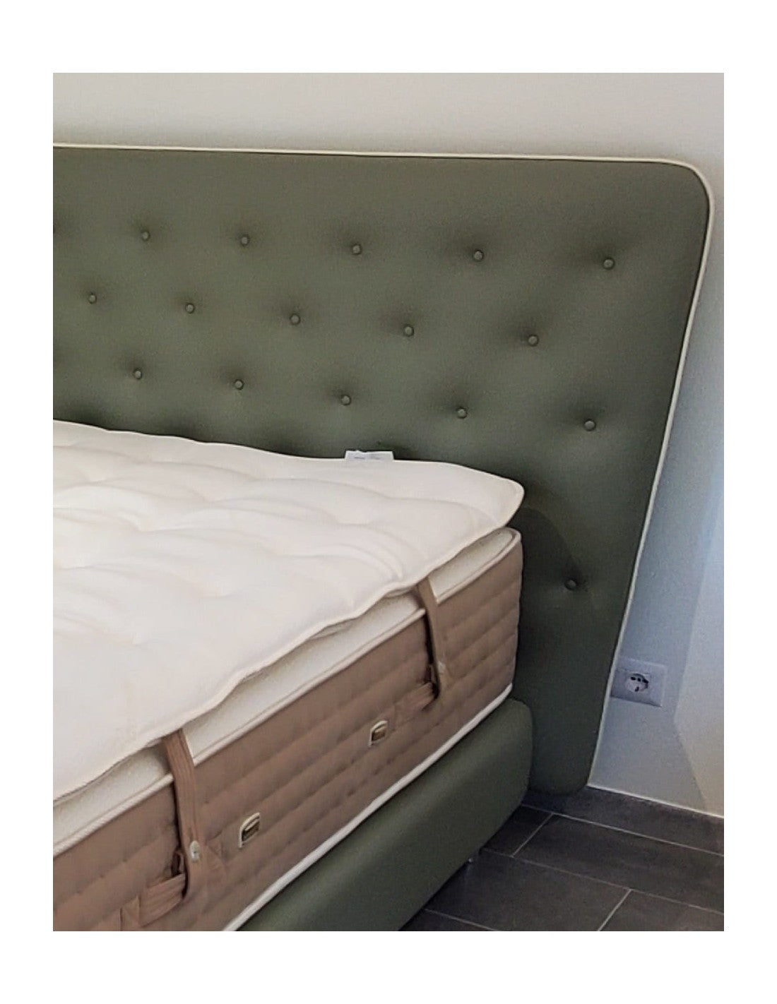 Simmons Vanità bed